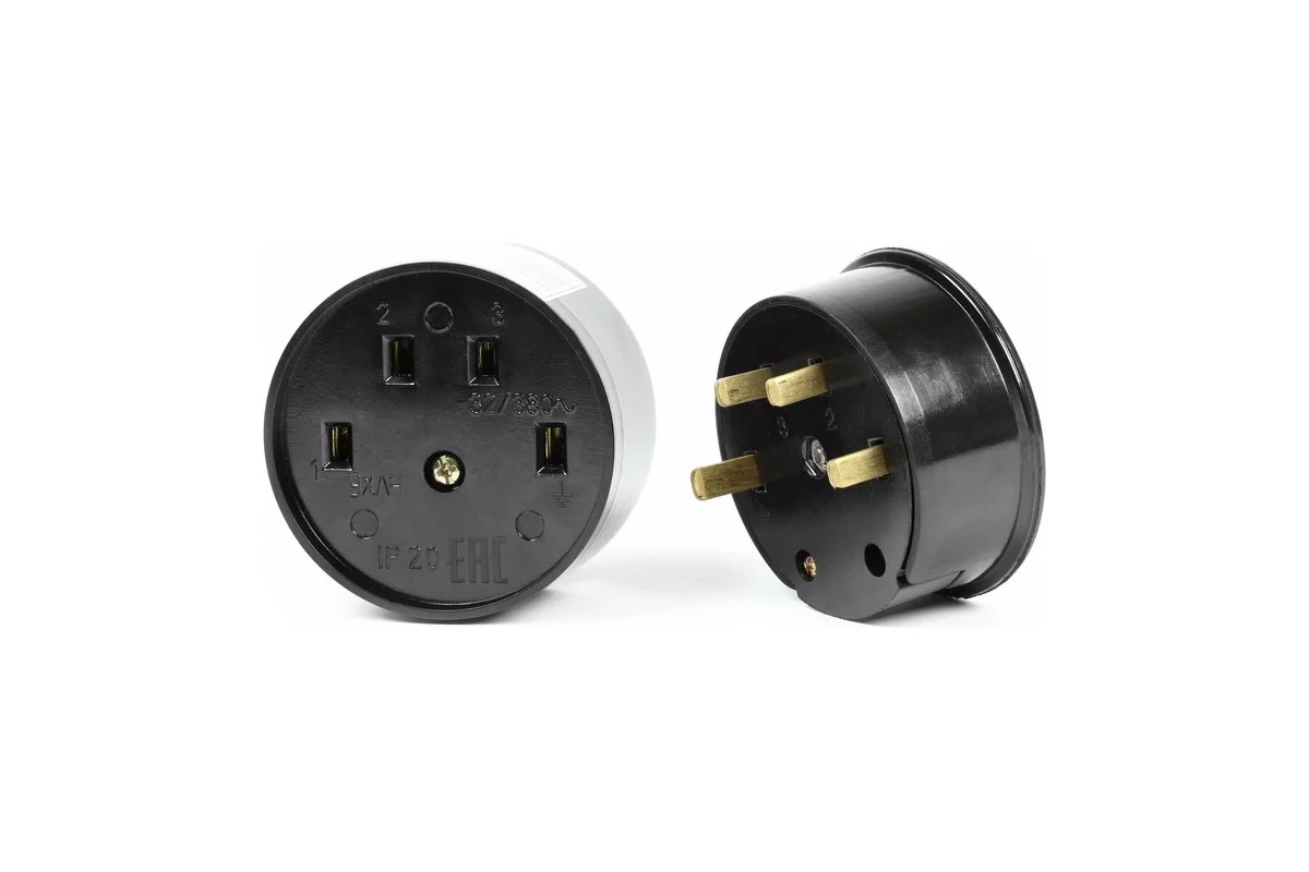 СОЕДИНИТЕЛЬ РОЗЕТКА+ВИЛКА Черный SBE-IS1-380-C SMARTBUY