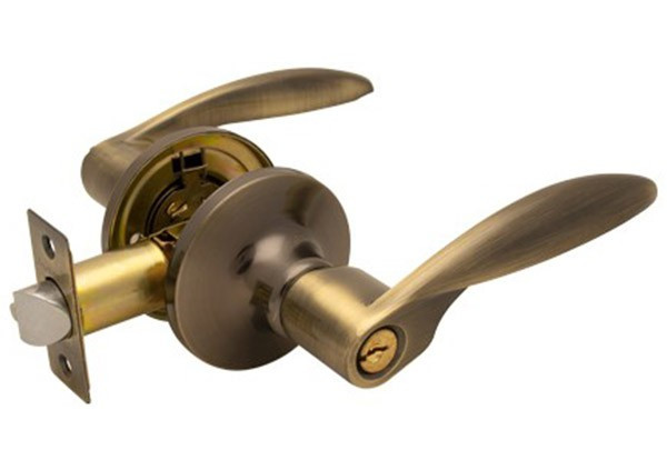 Комплект защелок для межкомнатной двери  8020-01-AB Avers